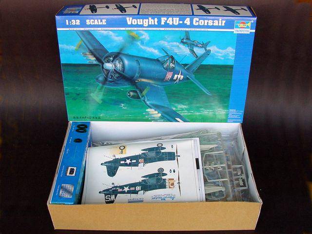 С ɻ 02222 F4U-4