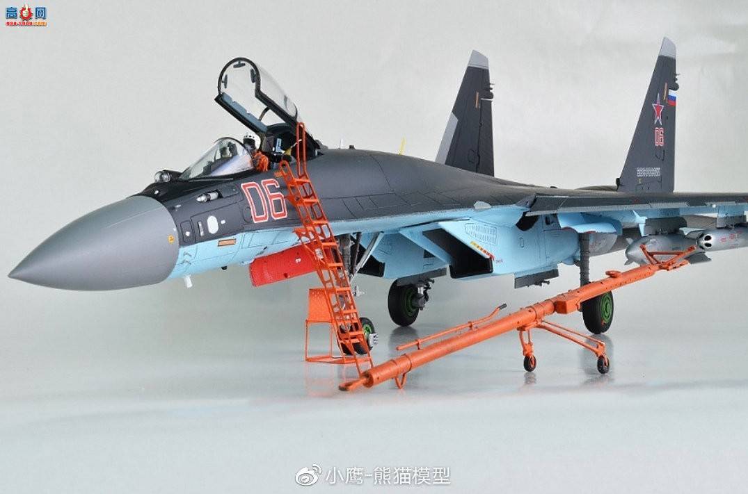 Сӥģ Kitty Hawk 1/48 Su-35S