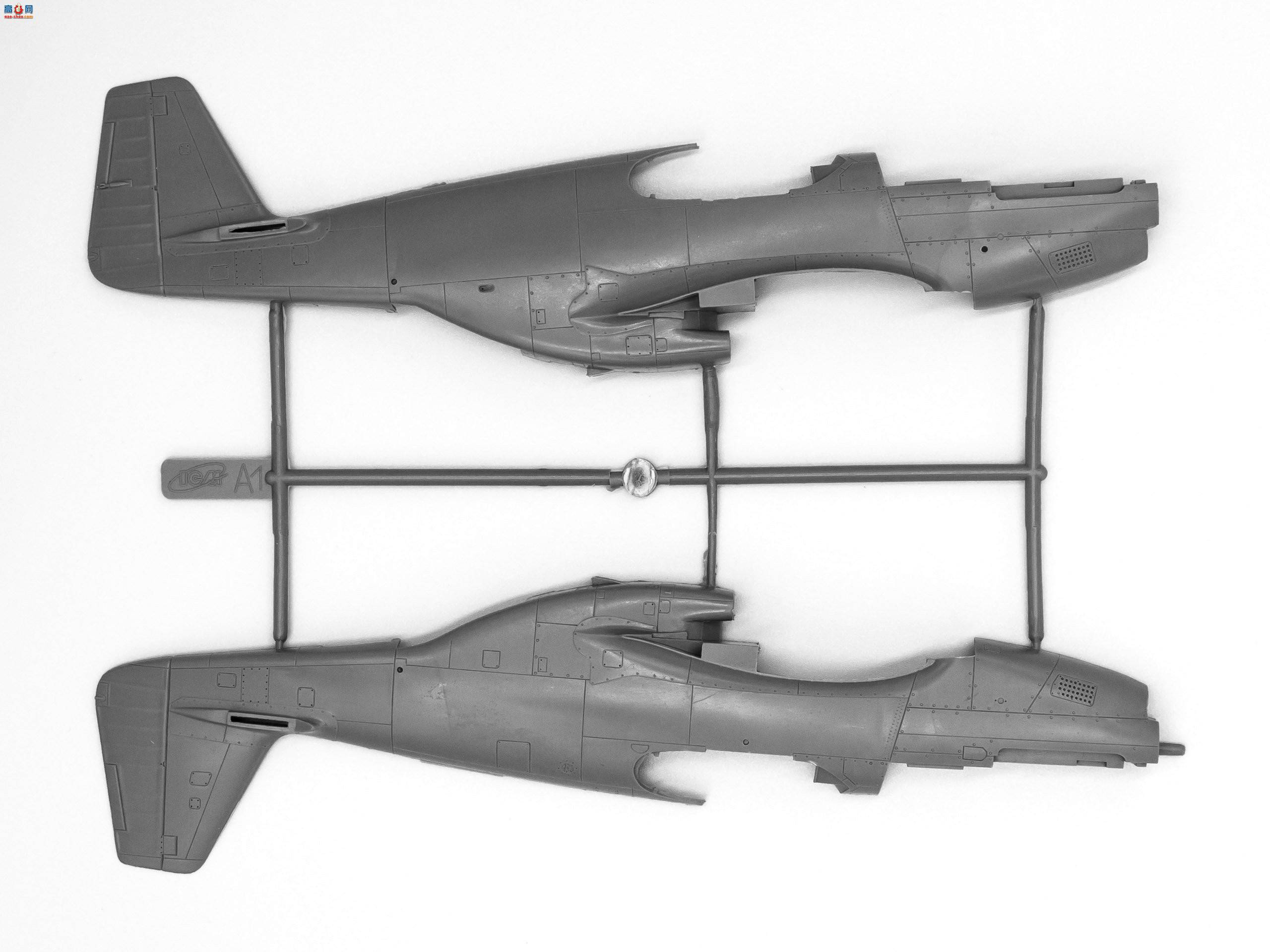ICM 战斗机 48123 二战英国皇家空军战斗机 野马 Mk.III