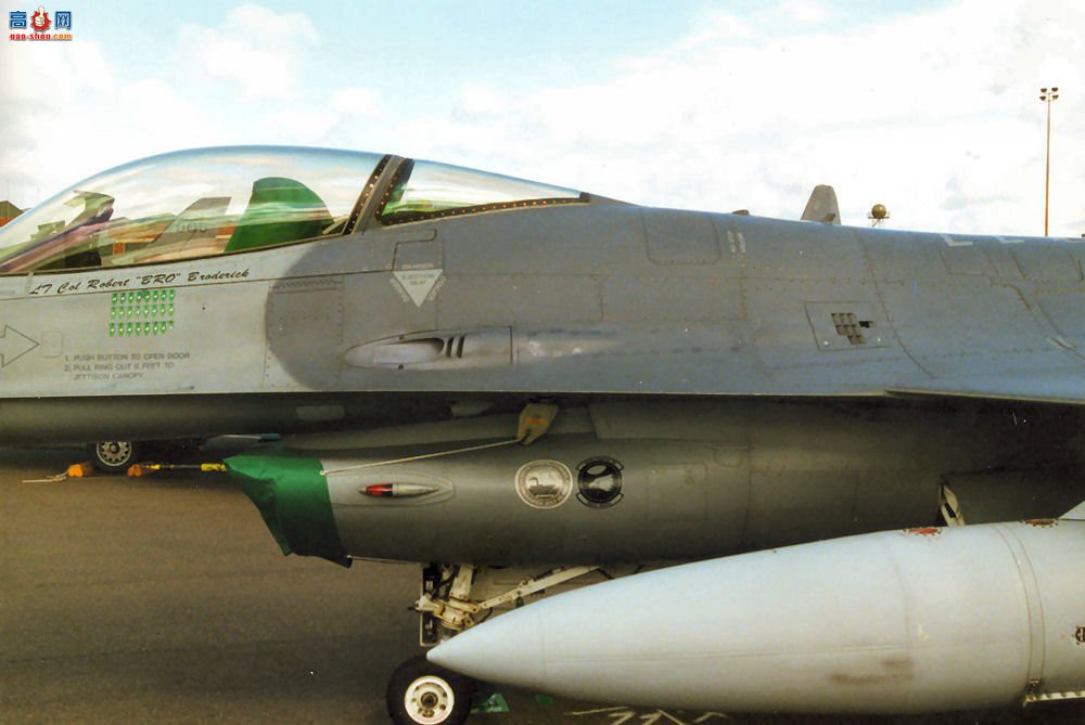  F-16C Block 40E (89-2035)ս