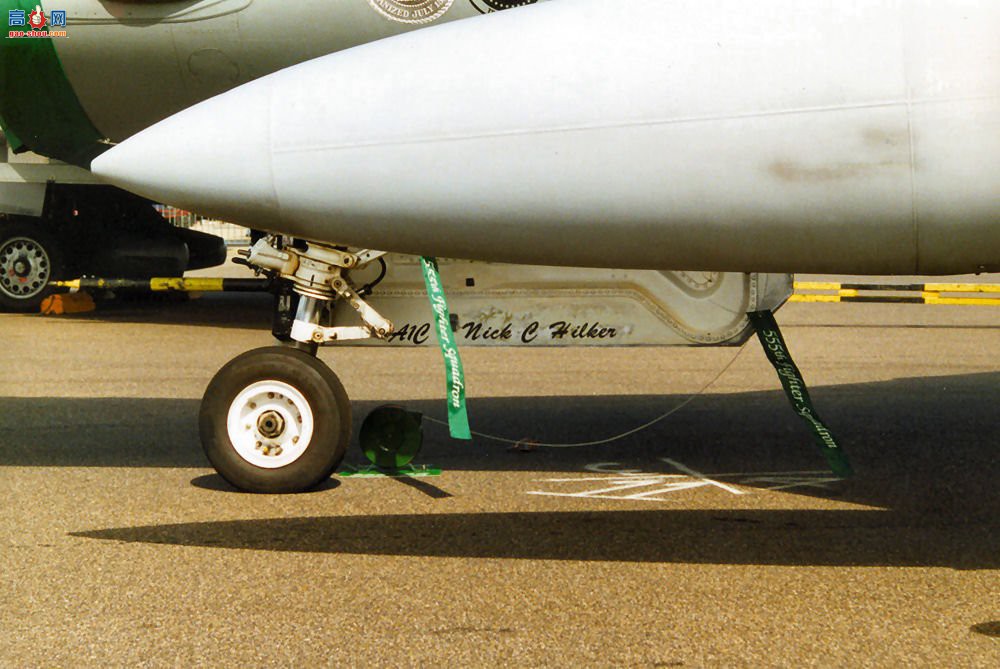  F-16C Block 40E (89-2035)ս