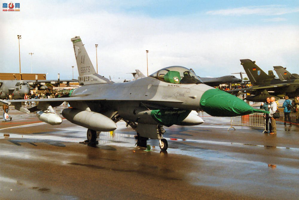  F-16C Block 40E (89-2035)ս