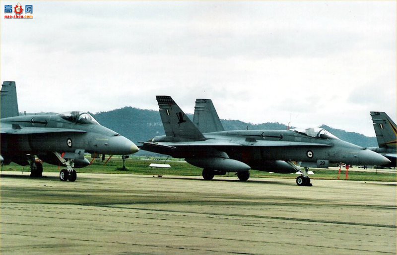  F/A-18B (A21-112)Ʒս