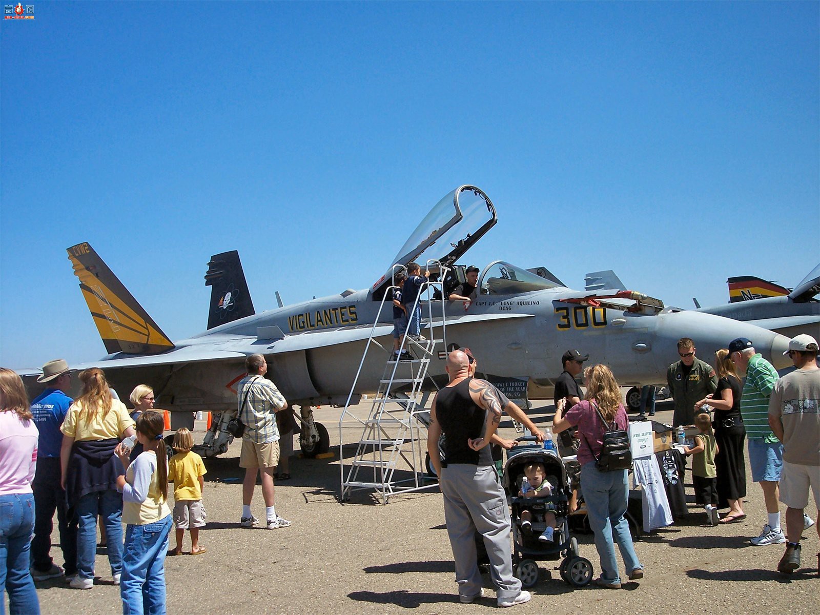  F/A-18C (164716)Ʒս