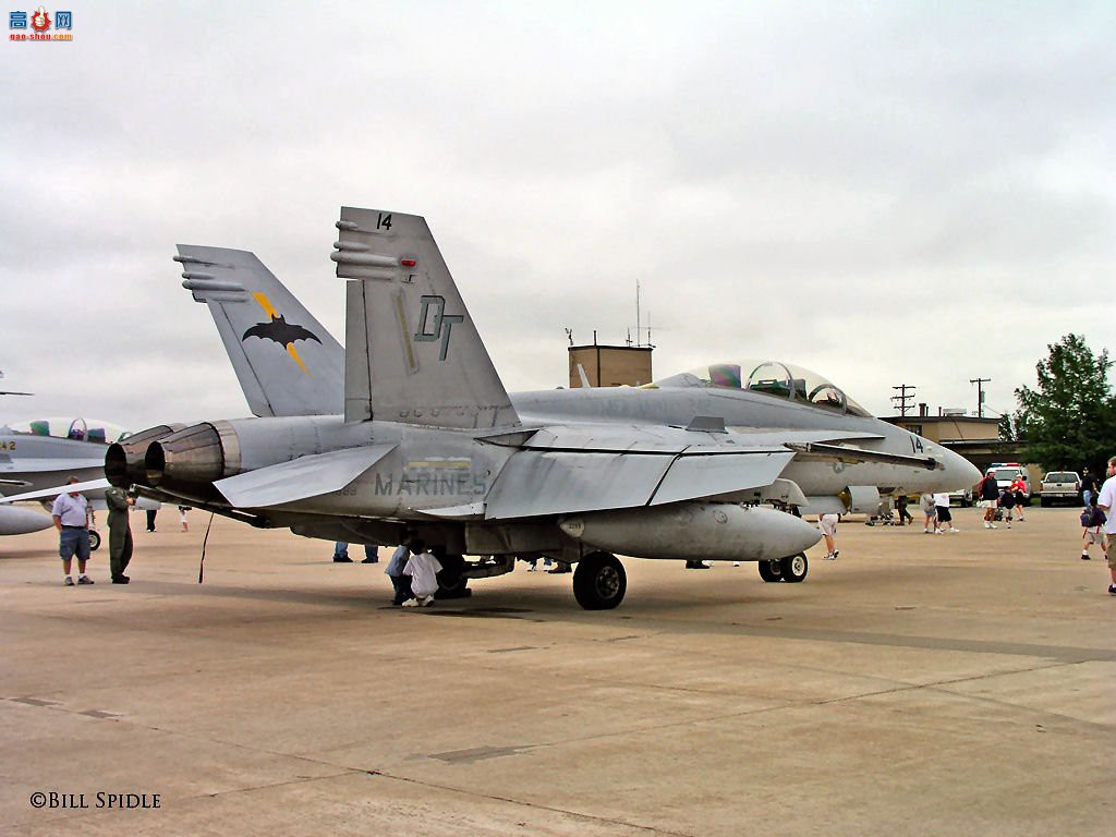  F/A-18D (164688) Ʒս