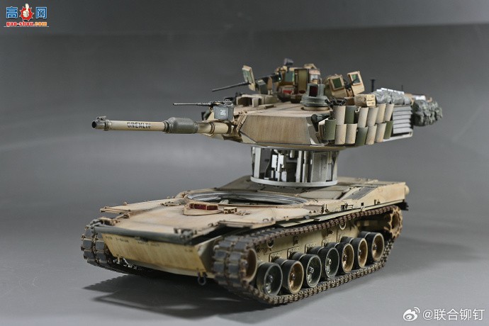 íƷ | 1/35 M1A2 tusk2 ڹ汾