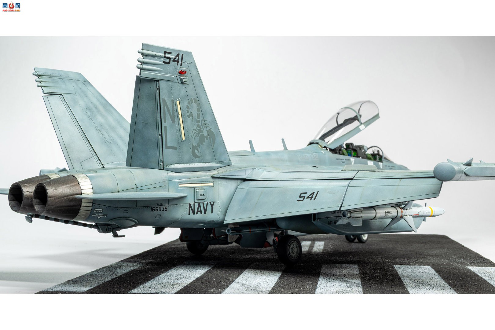 ��MENG������������װ����ھ� EA-18G Growler