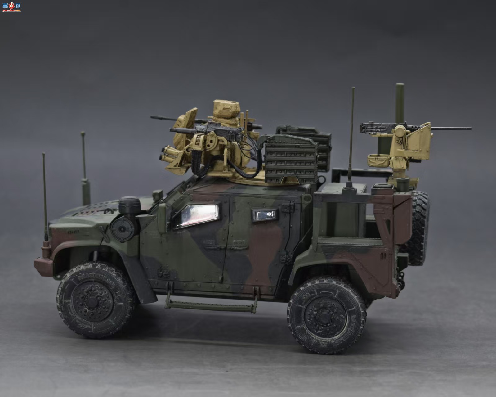 ����������Ʒ | ɥʬ�ս��� 1/35 С����M1278װ�׳�����������վ