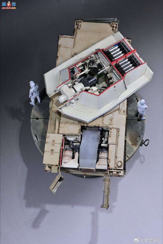 ����í����Ʒ | 1/35 M1A2 SEP  TUSK II  �ڹ��汾