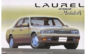 ൺ γ 34 044131 C34 Laurel 1993